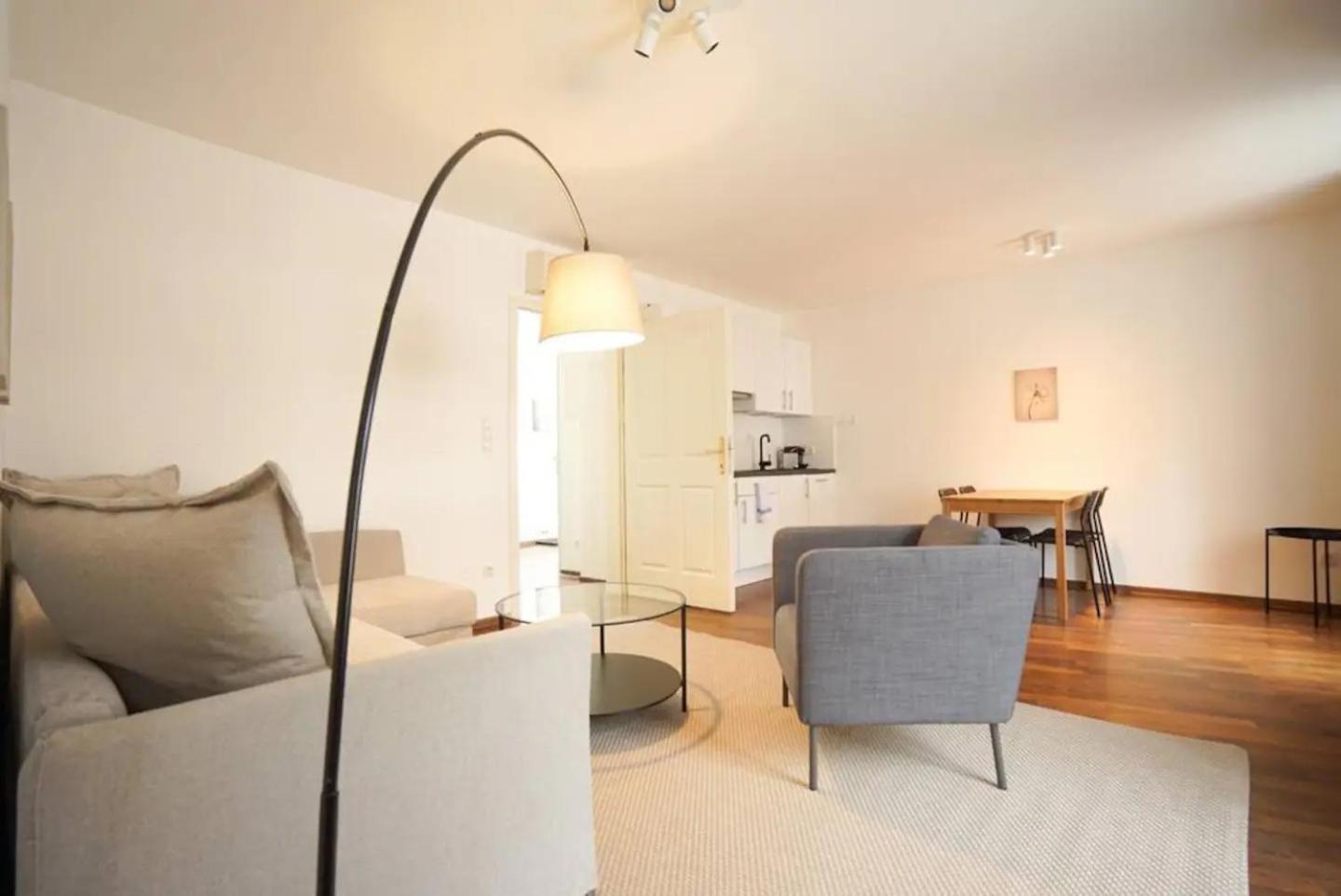 Authentic Austrian Flat In The South Of Vienna Διαμέρισμα Modling Εξωτερικό φωτογραφία
