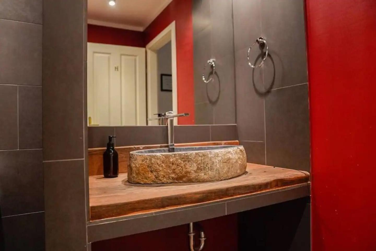 Authentic Austrian Flat In The South Of Vienna Διαμέρισμα Modling Εξωτερικό φωτογραφία