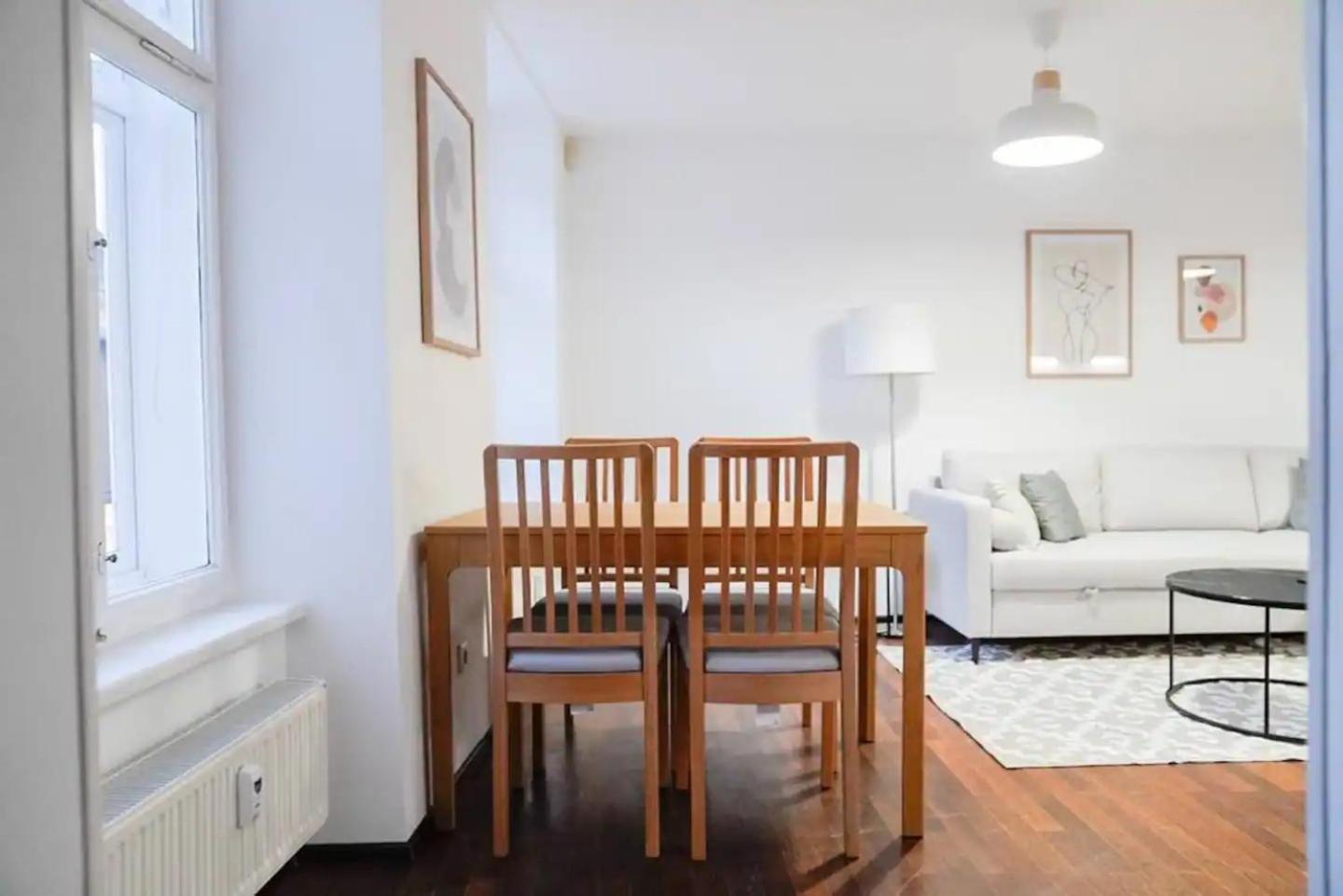 Authentic Austrian Flat In The South Of Vienna Διαμέρισμα Modling Εξωτερικό φωτογραφία