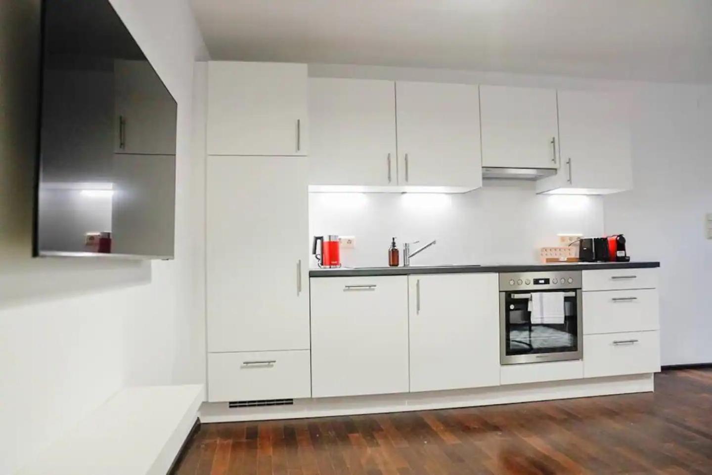Authentic Austrian Flat In The South Of Vienna Διαμέρισμα Modling Εξωτερικό φωτογραφία