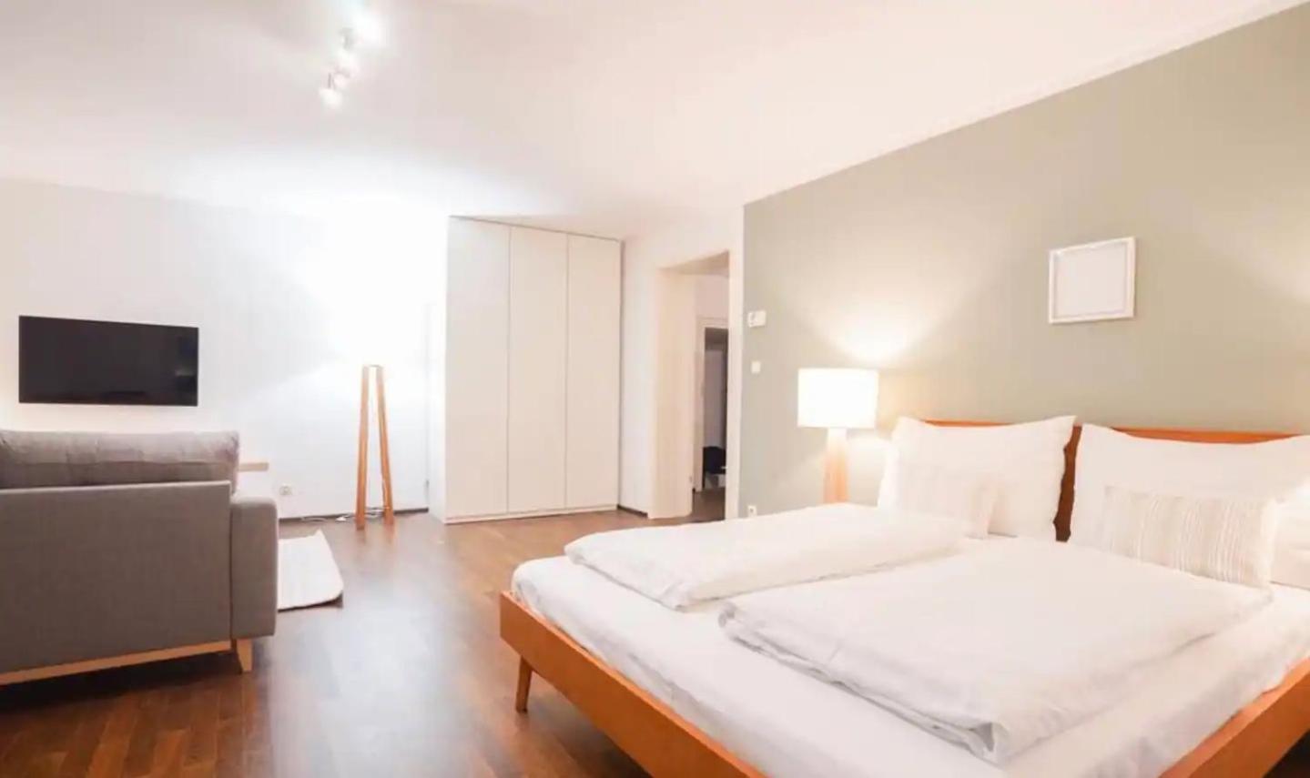 Authentic Austrian Flat In The South Of Vienna Διαμέρισμα Modling Εξωτερικό φωτογραφία