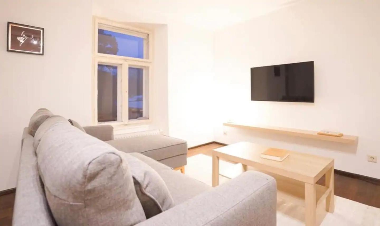 Authentic Austrian Flat In The South Of Vienna Διαμέρισμα Modling Εξωτερικό φωτογραφία