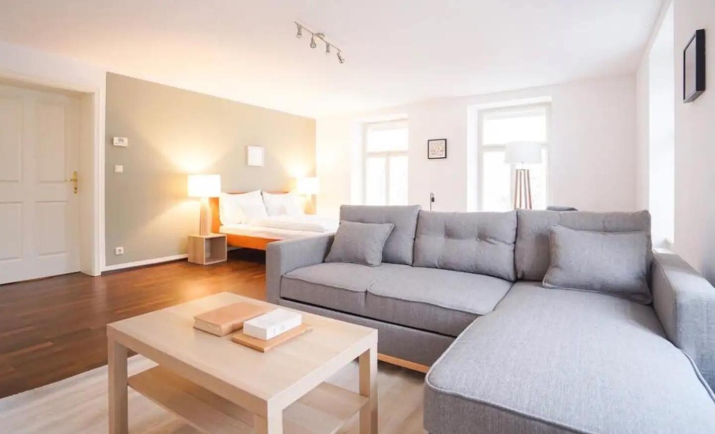 Authentic Austrian Flat In The South Of Vienna Διαμέρισμα Modling Εξωτερικό φωτογραφία