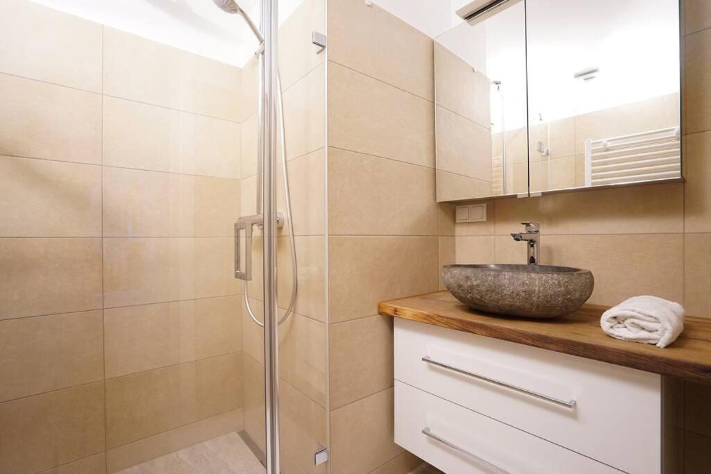 Authentic Austrian Flat In The South Of Vienna Διαμέρισμα Modling Εξωτερικό φωτογραφία