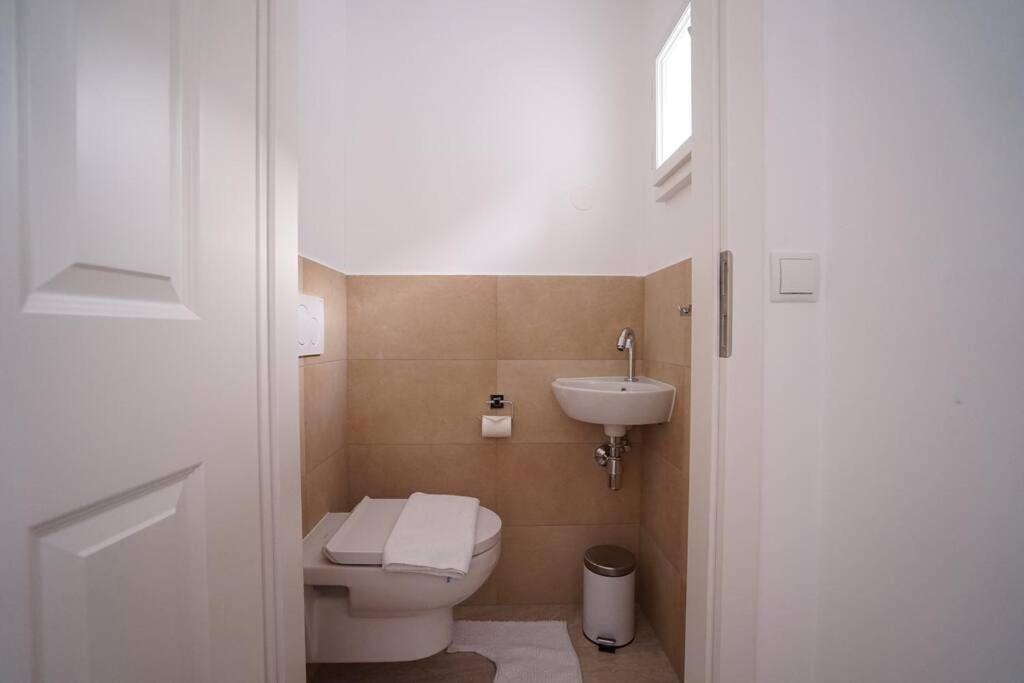 Authentic Austrian Flat In The South Of Vienna Διαμέρισμα Modling Εξωτερικό φωτογραφία